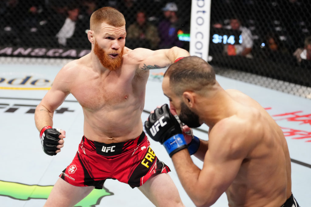 UFC 281: Frevola v Azaitar