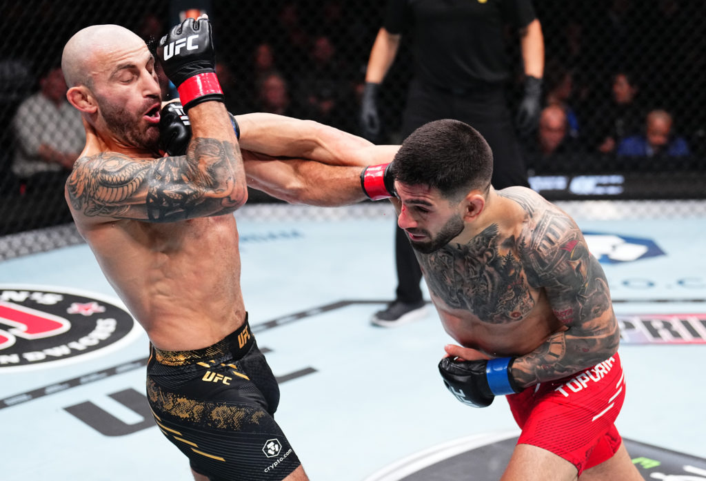 UFC 298: Volkanovski v Topuria
